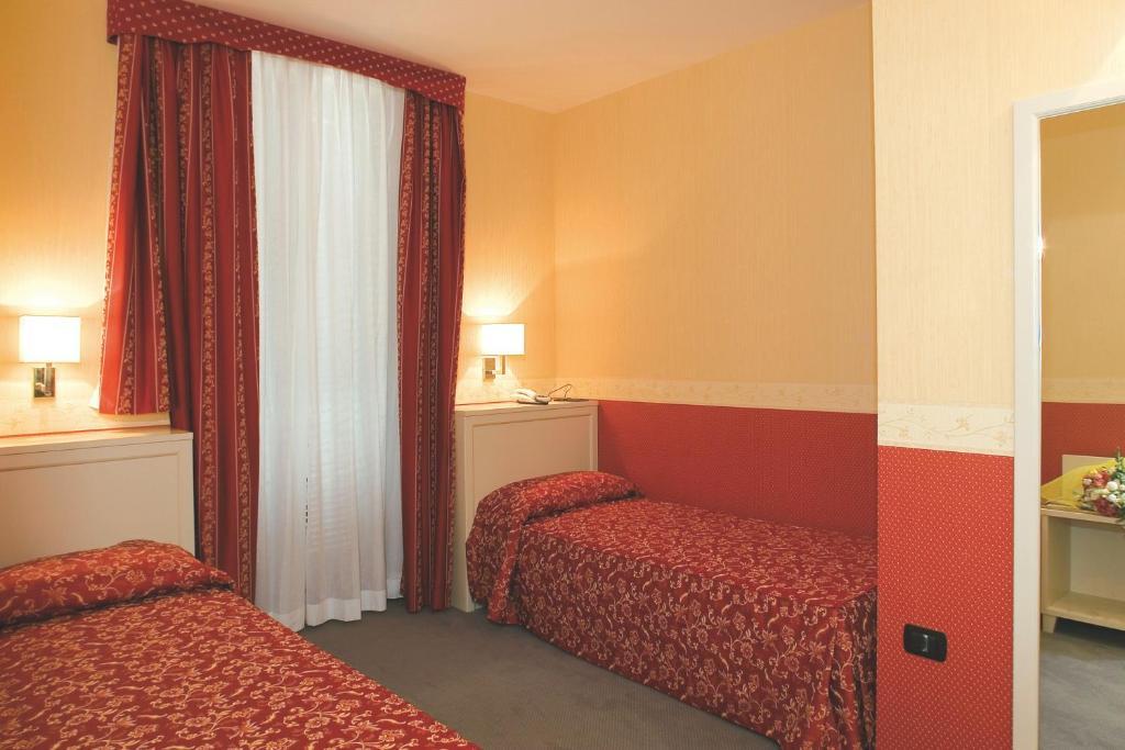 Hotel Mosca Monza Quarto foto